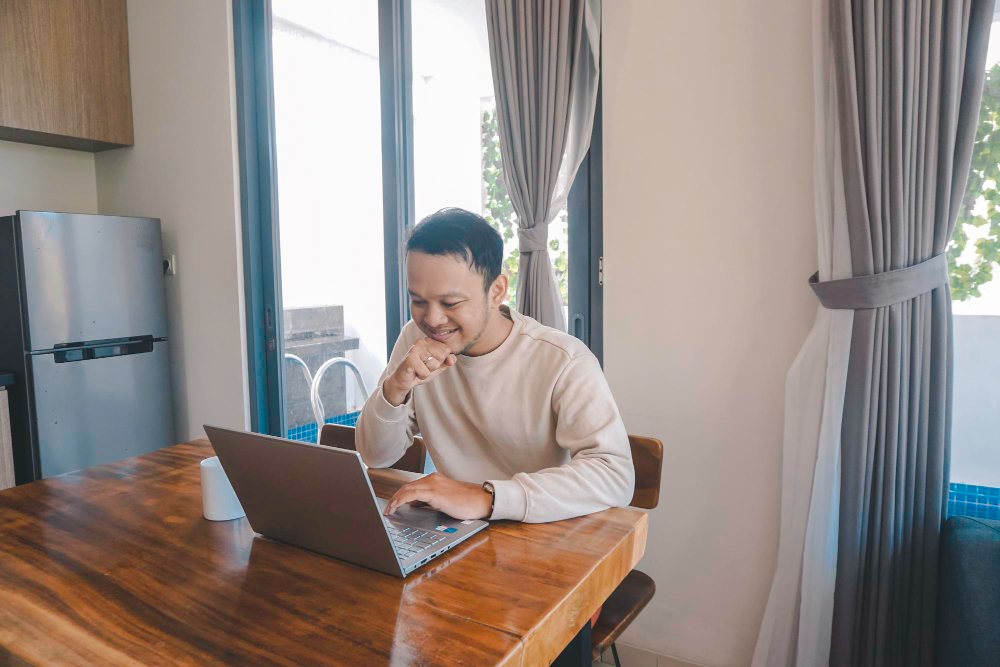Laptop Kantor, Kerjaan Kantor… Tapi Folder-nya Malah Penuh File Pribadi!